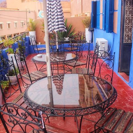 Auberge Et Hotel Les Amis Тафраут Екстер'єр фото
